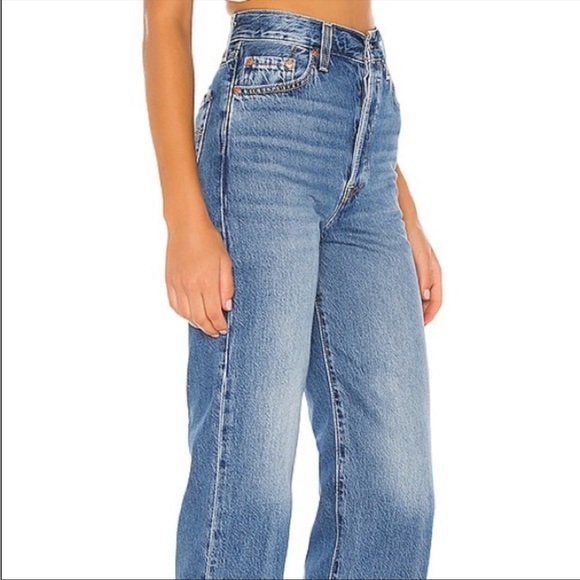 Levi's Ribcage Straight Ankle Jeans Haight
At the Ready - Picture 3 of 6